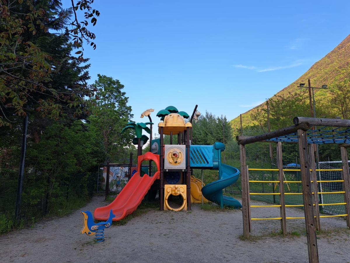 הוילה פורלצה Chalet Lake Lugano, Vienna 18 מראה חיצוני תמונה